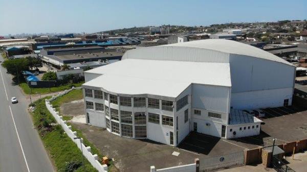 4 400 m² Commercial space