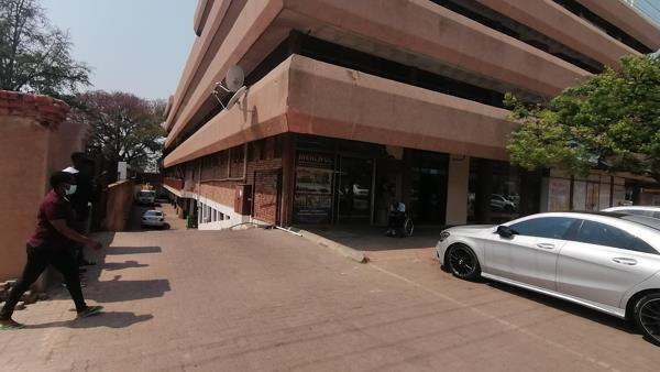 1  m² Commercial space