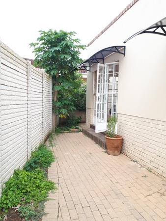 1 Bedroom Garden Cottage