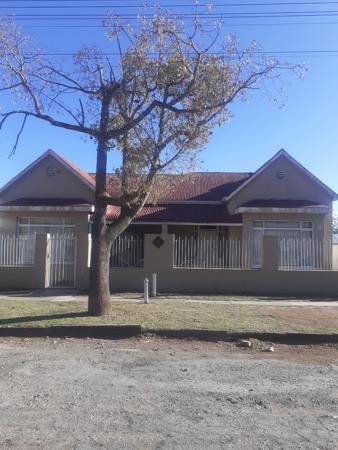 6 Bedroom House