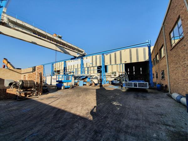 8 834  m² Industrial space