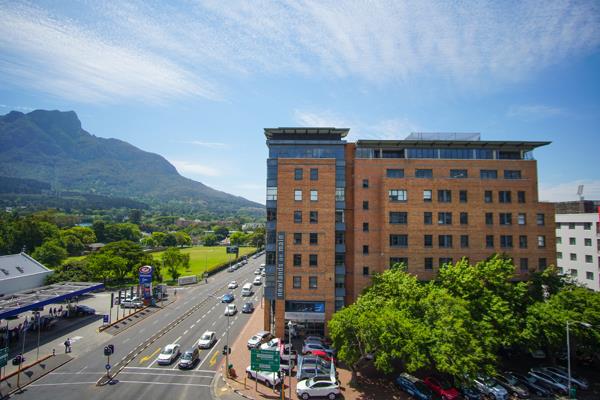 137 m² Commercial space