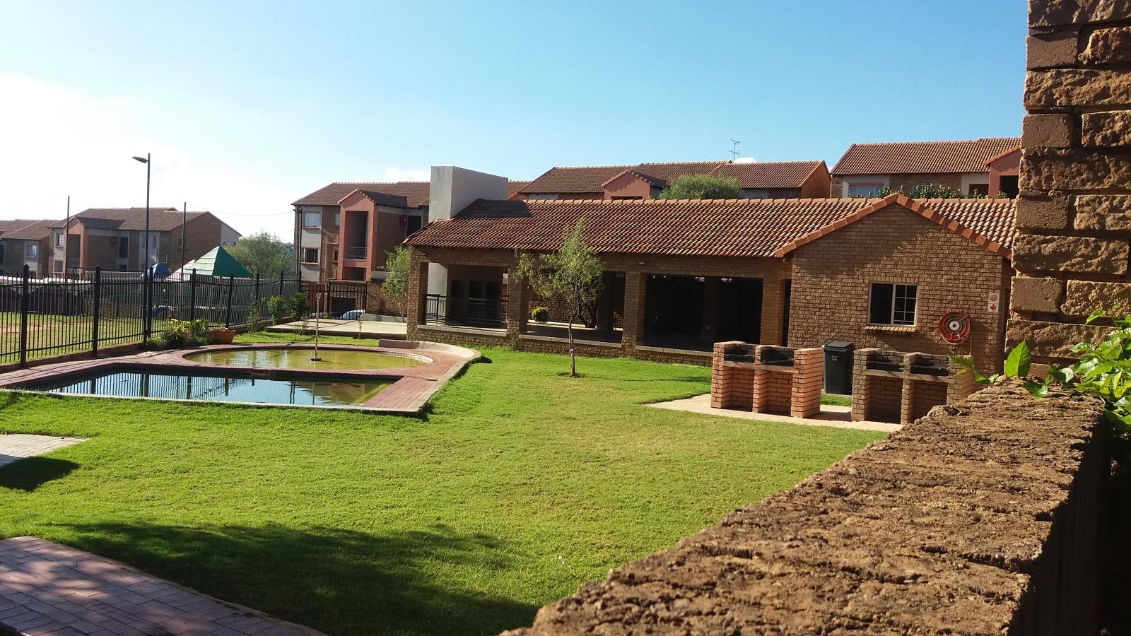 2 Bedroom Cluster in Vorna Valley