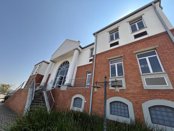 330  m² Office Space