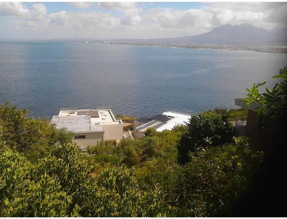 729 m² Land