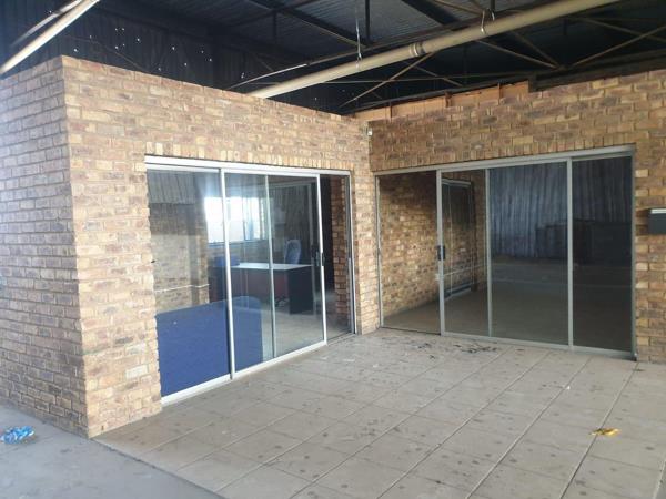 1 458 m² Industrial space
