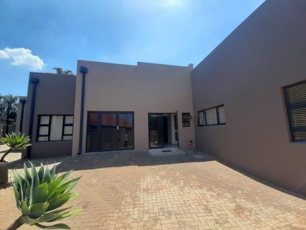 200  m² Commercial space