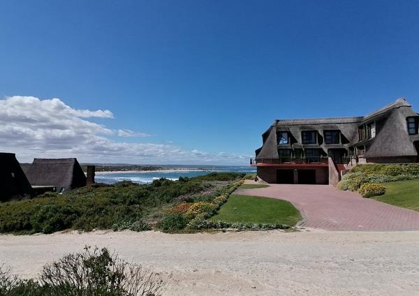 764 m² Land