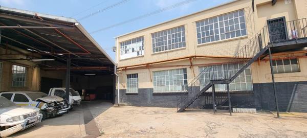 6 220  m² Industrial space