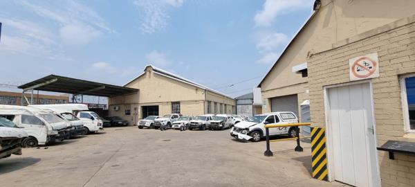 7 735  m² Industrial space