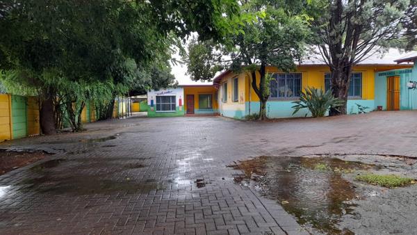 350  m² Commercial space