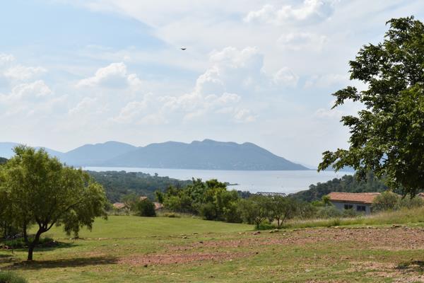 933 m² Land