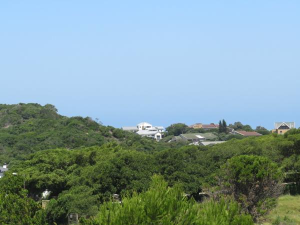 594 m² Land