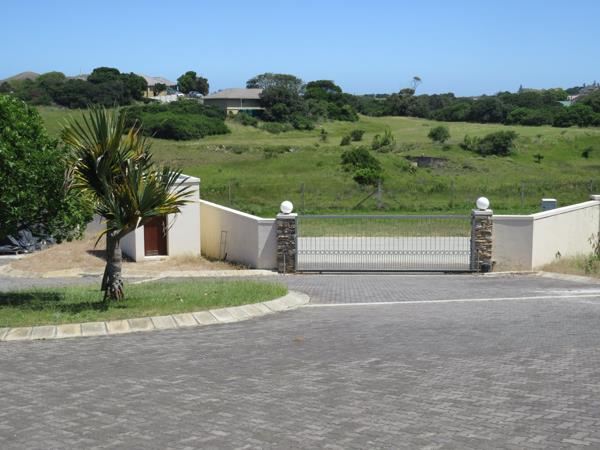 594 m² Land