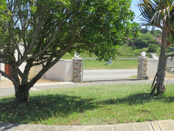 594 m² Land