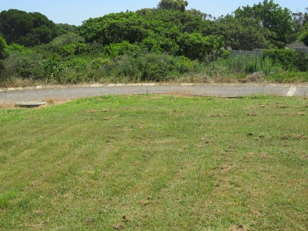 572 m² Land