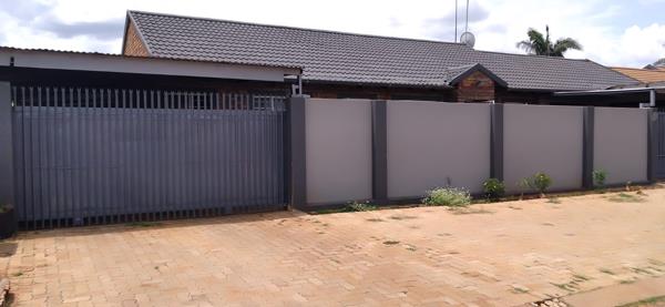 6 Bedroom House