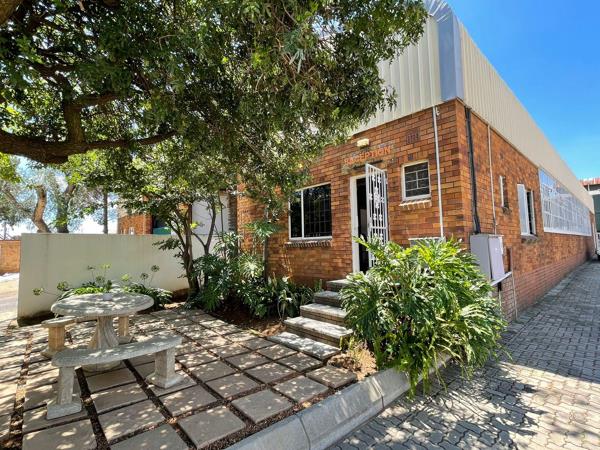 350  m² Industrial space