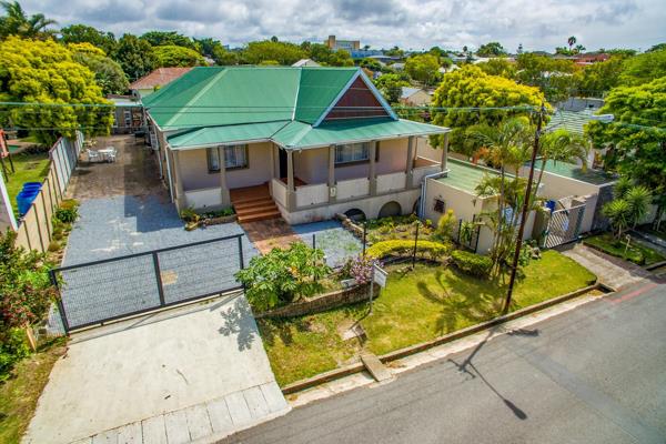 8 Bedroom House