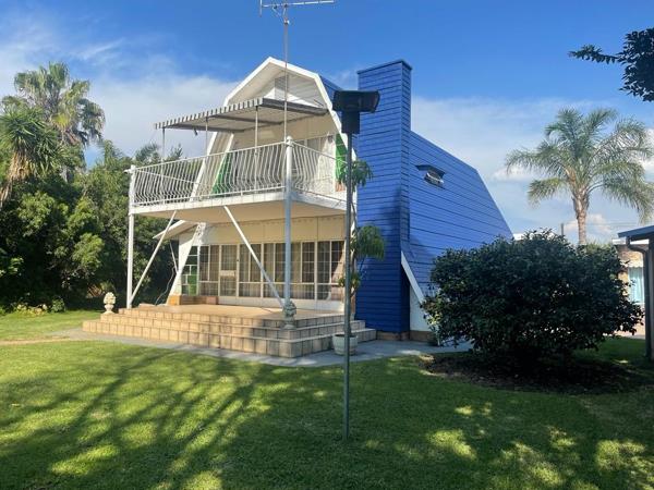 2 065 m² Smallholding