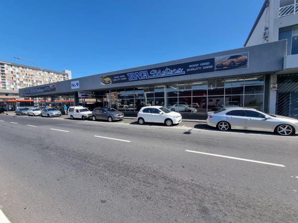 1 200 m² Retail Space