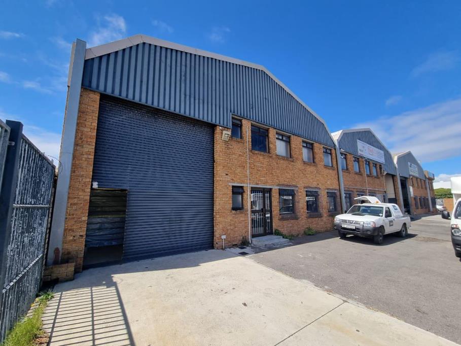 572 m² Industrial space