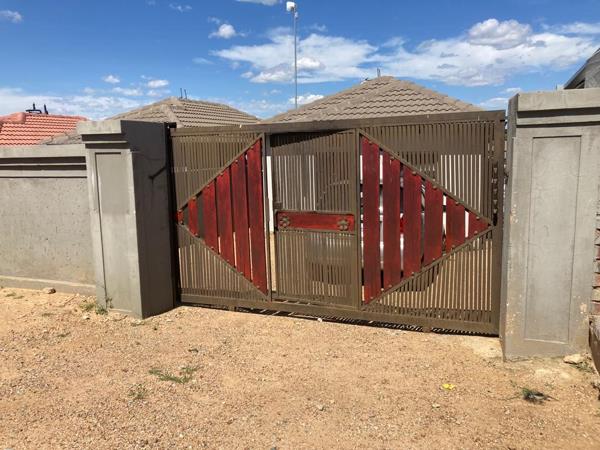 2 Bedroom House