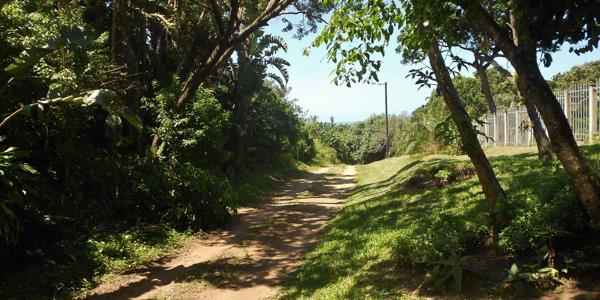 1 630 m² Land