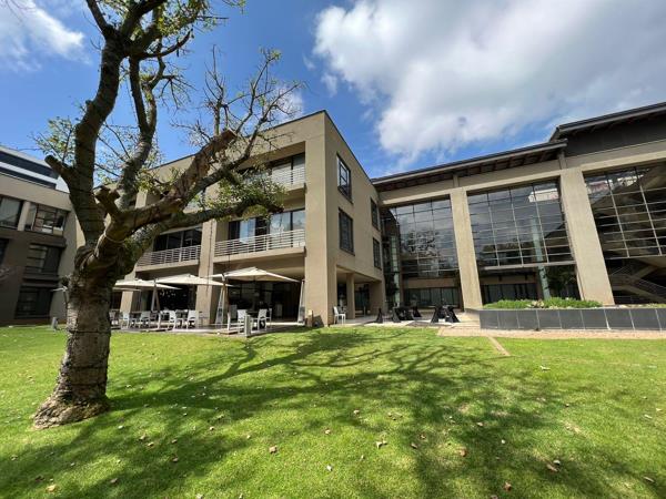 792 m² Commercial space