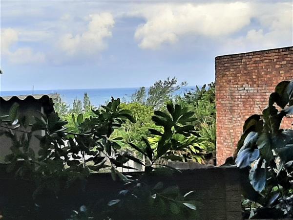 1 638 m² Land