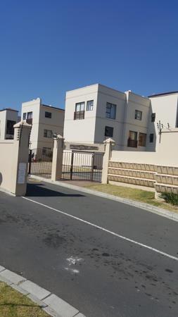 2 Bedroom Apartment in Parklands