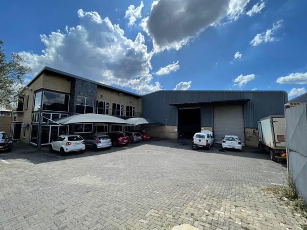 785 m² Industrial space