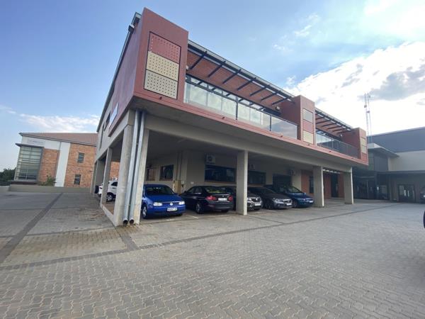 256  m² Office Space