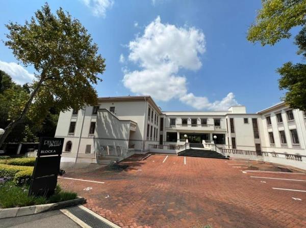 1 281  m² Commercial space