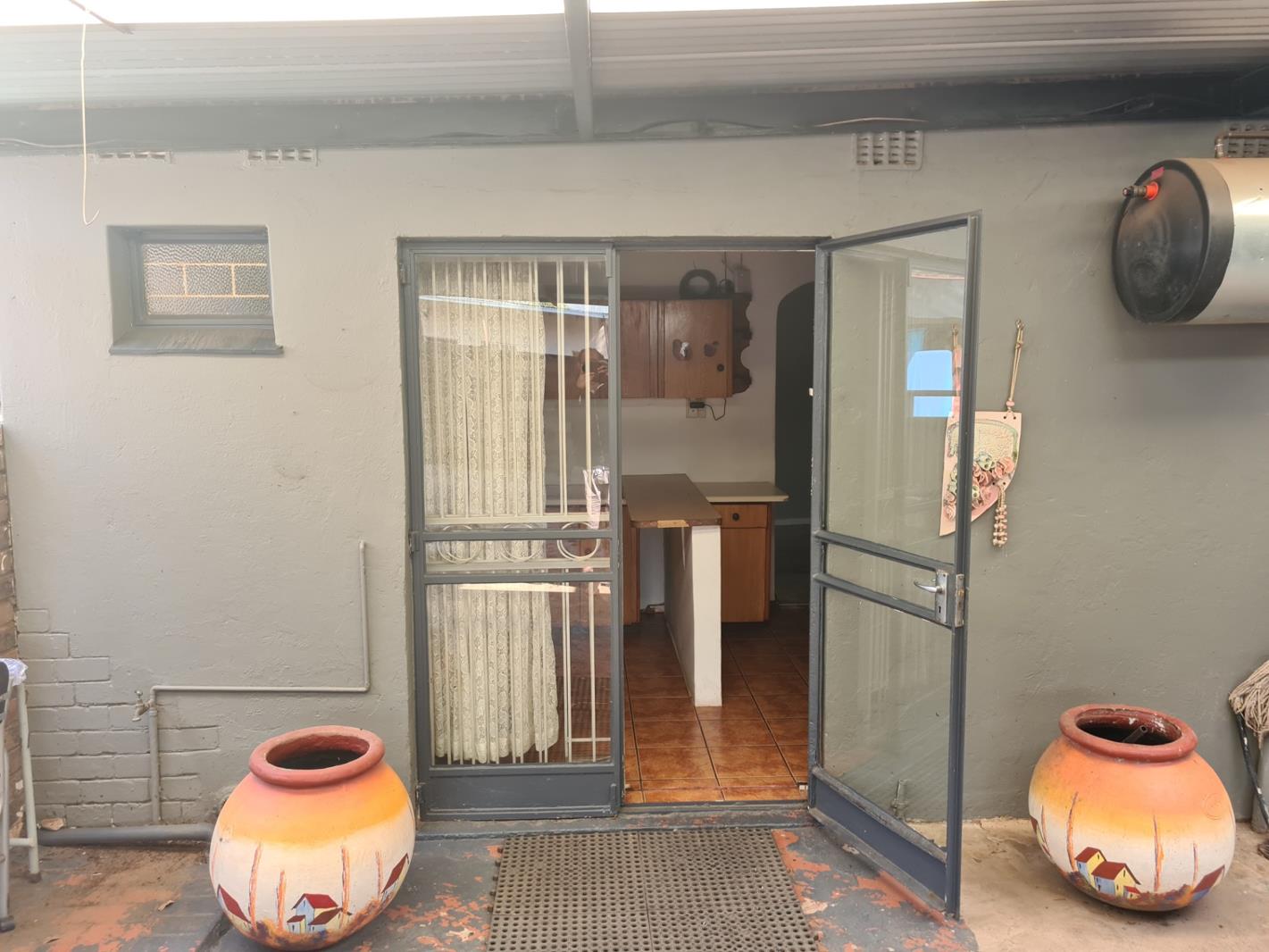 1.5 Bedroom Garden Cottage in Villieria