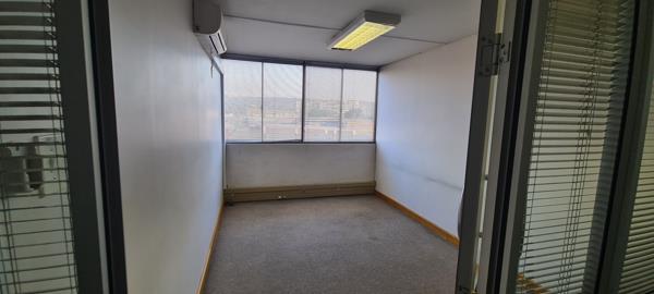 28.4 m² Office Space