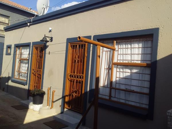 1 Bedroom Garden Cottage