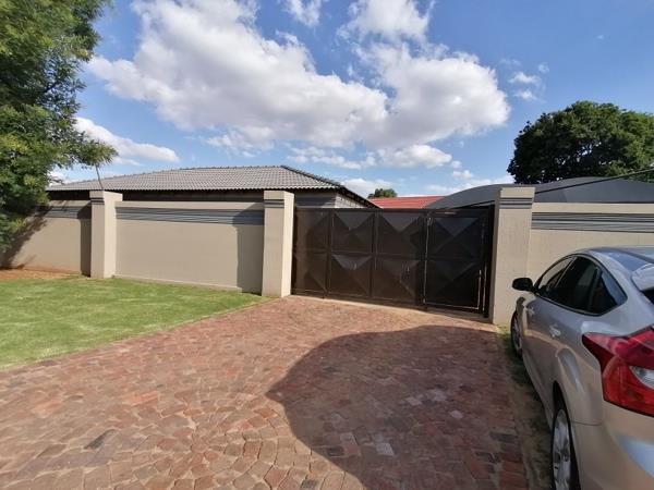 1 Bedroom Garden Cottage