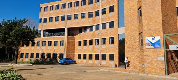 453  m² Office Space