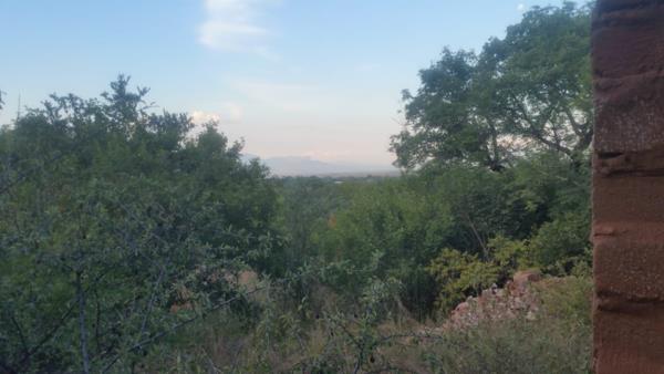 1 869 m² Land