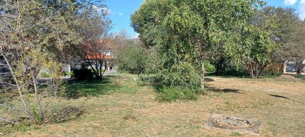 893 m² Land