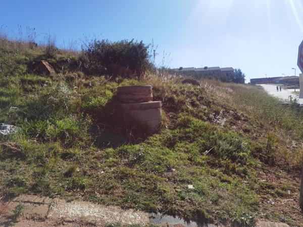 957 m² Land