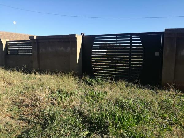 496 m² Land