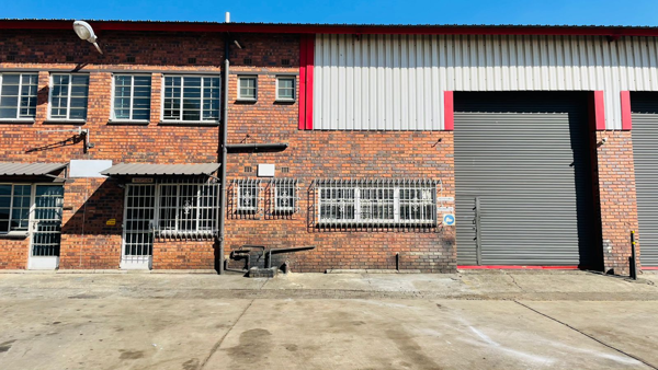 225  m² Industrial space