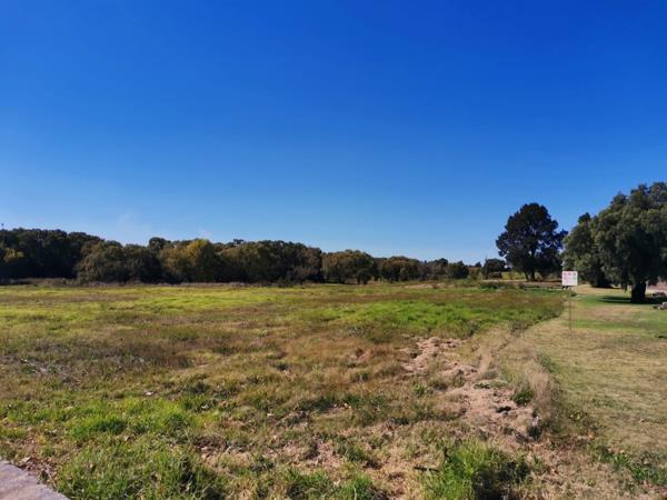 1 200 m² Land