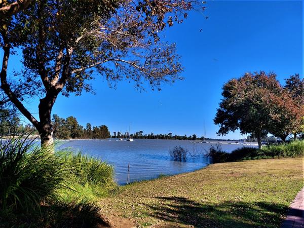1 500 m² Land