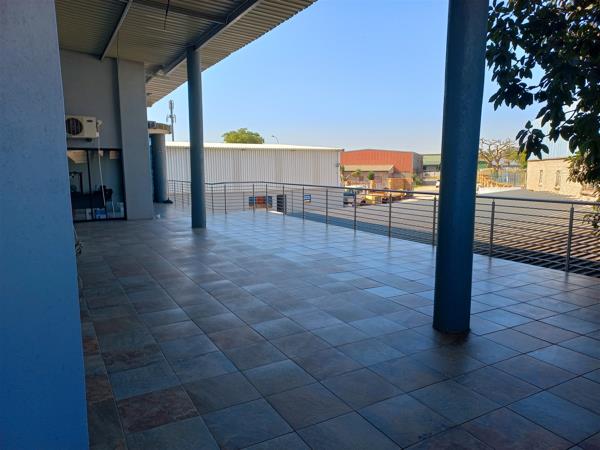 2 100  m² Industrial space