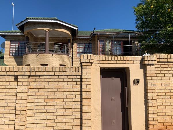 5 Bedroom House