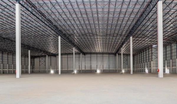 17 600  m² Industrial space