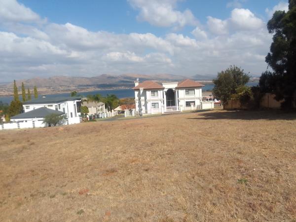 884 m² Land